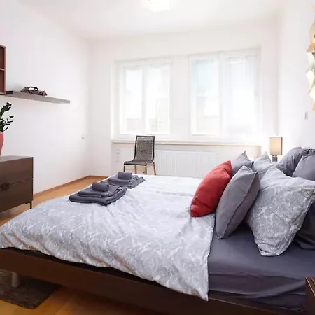 Apartamento Bright & Spacious Appt In The Centre Praga